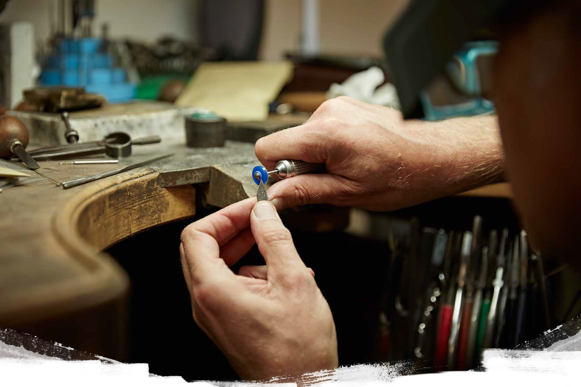 econe-wax-cutting